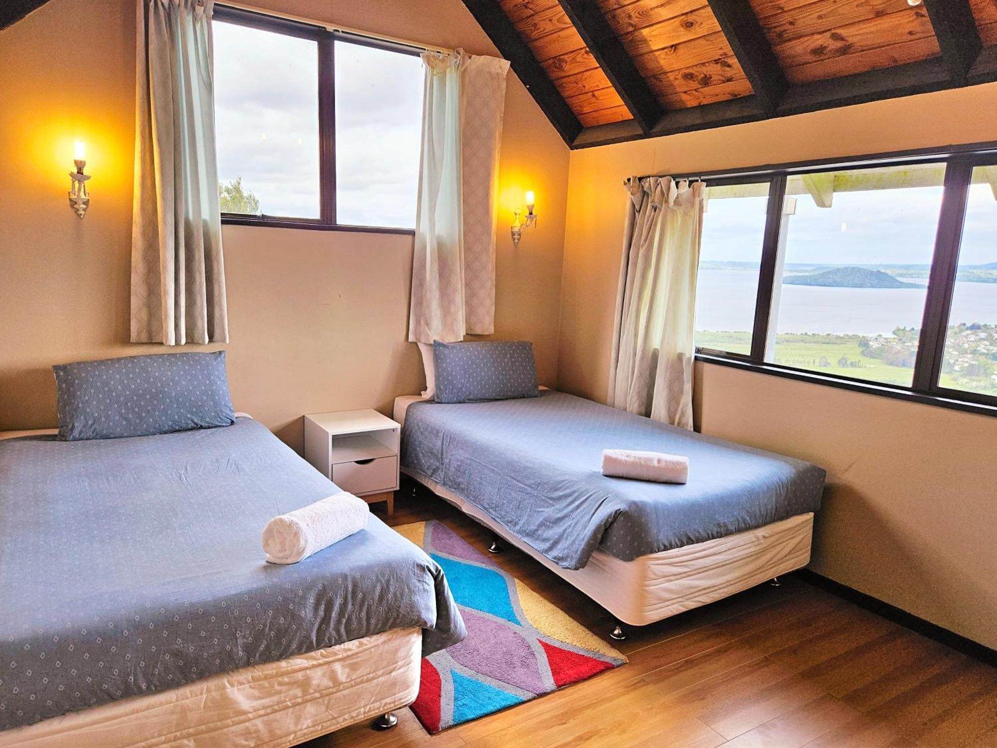 Aorangi Mountain Lodge ロトルア エクステリア 写真