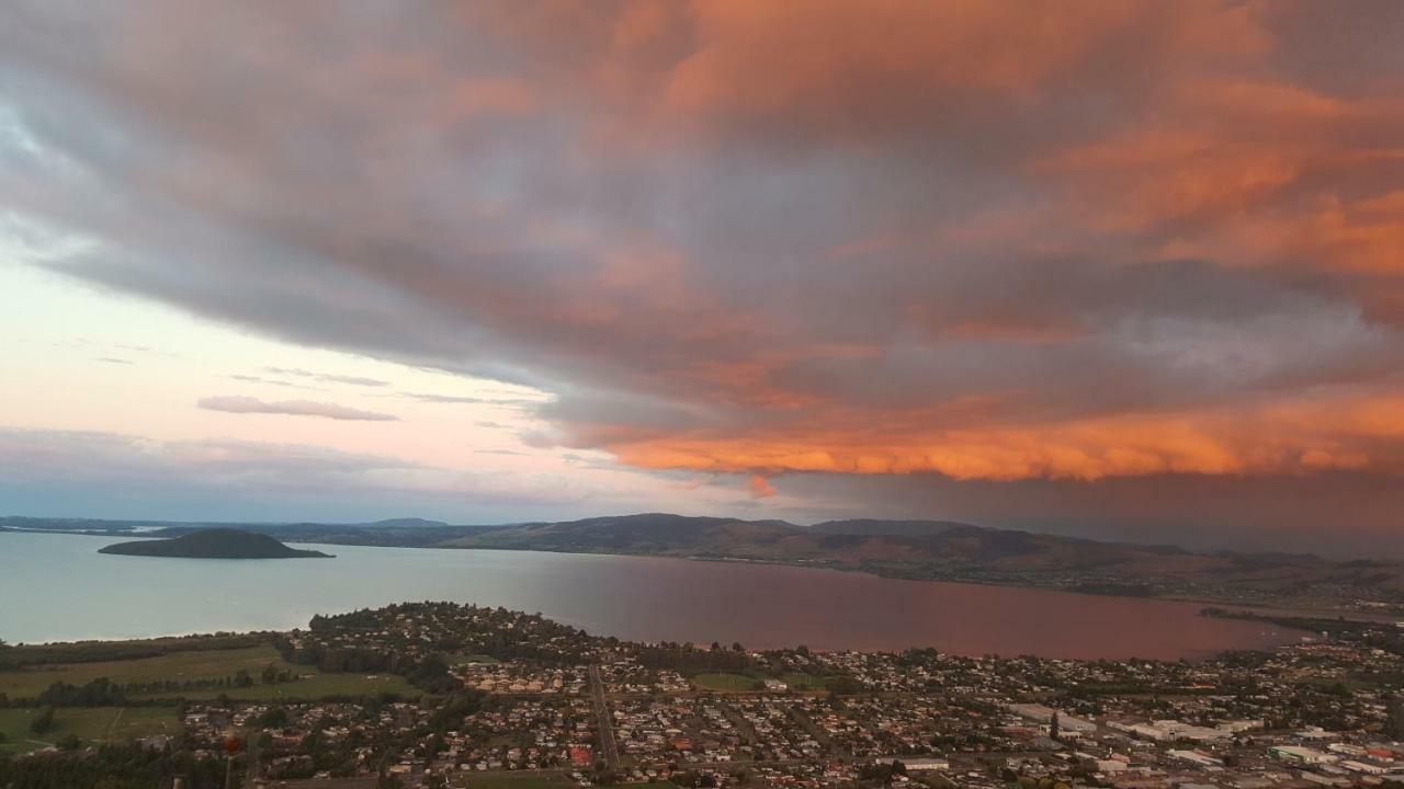 Aorangi Mountain Lodge ロトルア エクステリア 写真